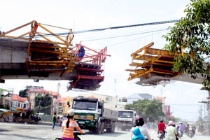 Đang hoàn thành phần đường dẫn phía quận 7 TP HCM
